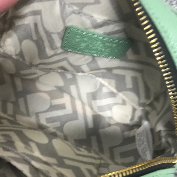 Mint Green Shell Purse | Poverty Flats - Picture 3 of 4